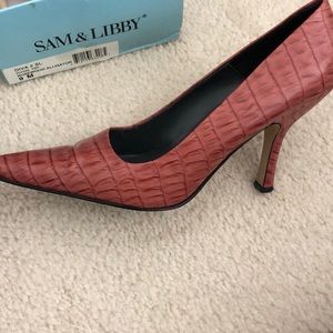 Rosewood alligator heel